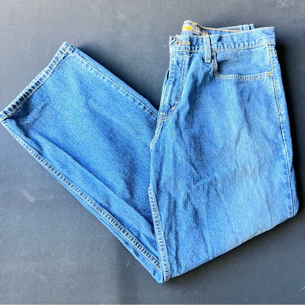 Silver Jeans Vintage Y2K Mens Low & Loose Fit Wide Leg Jeans in Light Blue 33x32